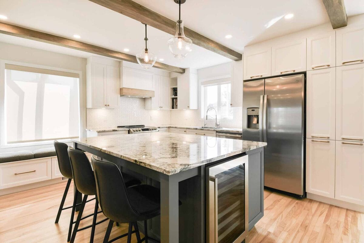 armoires de cuisine 2 tons de style farmhouse