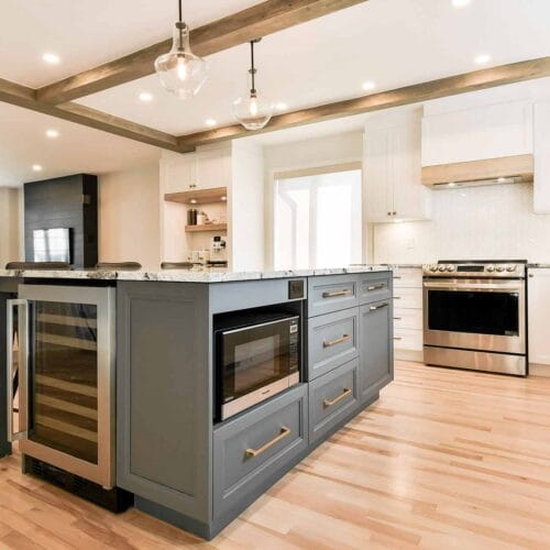 armoires de cuisine 2 tons de style farmhouse