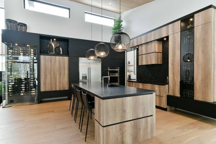 cuisine-moderne-noir-bois